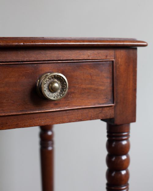 SMALL REGENCY MAHOGANY SIDE TABLE - ADDITIONAL PHOTO 4