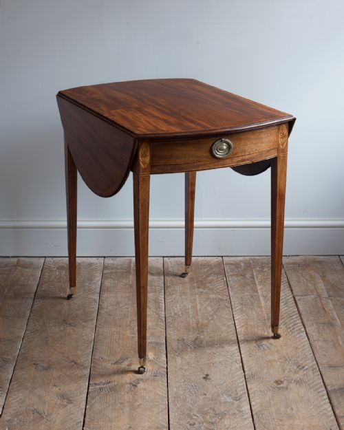 george iii mahogany oval pembroke table - CATEGORY: ANTIQUE TABLES - DATED 18TH CENTURY