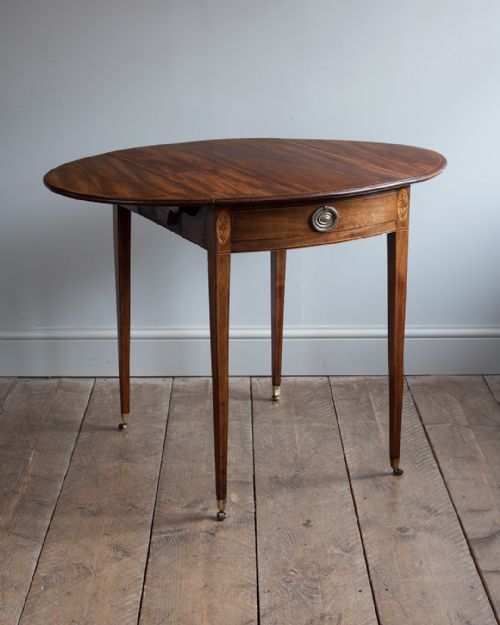 GEORGE III MAHOGANY OVAL PEMBROKE TABLE - ADDITIONAL PHOTO 1