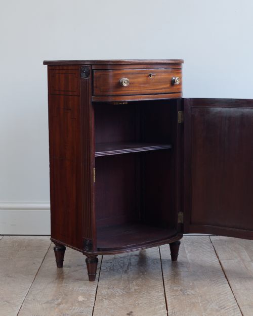 REGENCY MAHOGANY BOWFRONT BEDSIDE CUPBOARD - ADDITIONAL PHOTO 1