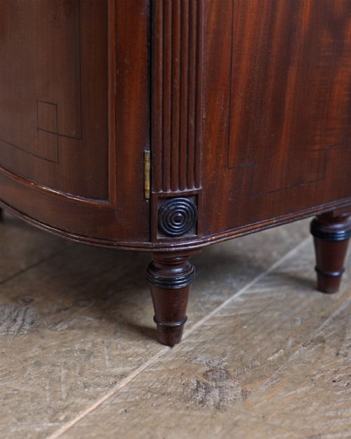 REGENCY MAHOGANY BOWFRONT BEDSIDE CUPBOARD - ADDITIONAL PHOTO 6