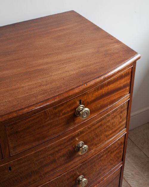REGENCY MAHOGANY BOWFRONT CHEST OF DRAWERS - ADDITIONAL PHOTO 5