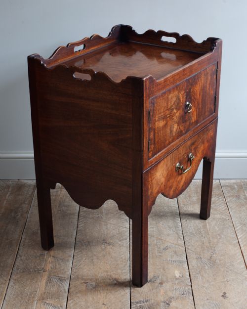 GEORGE III MAHOGANY TRAY TOP COMMODE - ADDITIONAL PHOTO 3