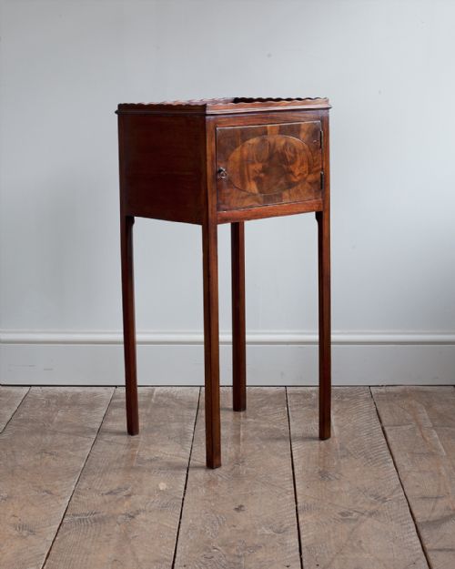 george iii mahogany pot cupboard - CATEGORY: ANTIQUE CUPBOARDS - DATED 18TH CENTURY
