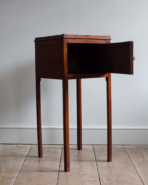 GEORGE III MAHOGANY POT CUPBOARD - ADDITIONAL PHOTO 6