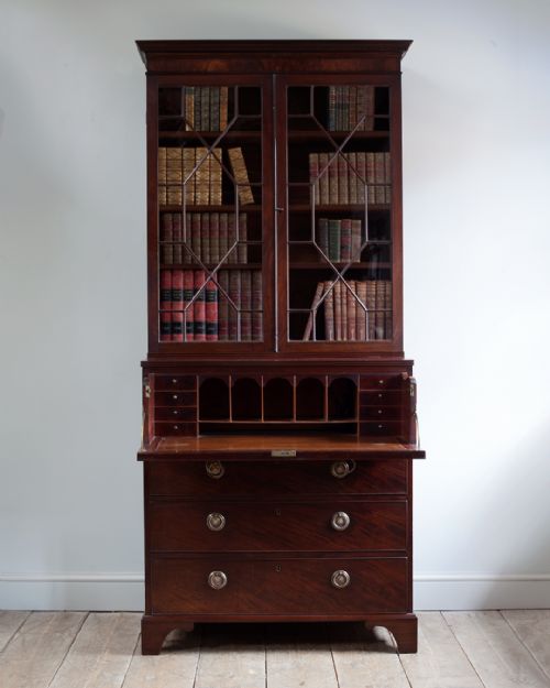 GEORGE III MAHOGANY SECRETAIRE BOOKCASE - ADDITIONAL PHOTO 1