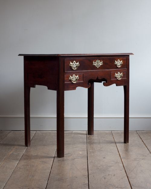 georgian mahogany lowboy - CATEGORY: ANTIQUE FURNITURE - DATED 18TH CENTURY