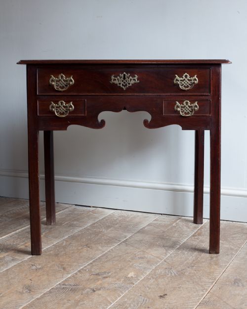 GEORGIAN MAHOGANY LOWBOY - ADDITIONAL PHOTO 2