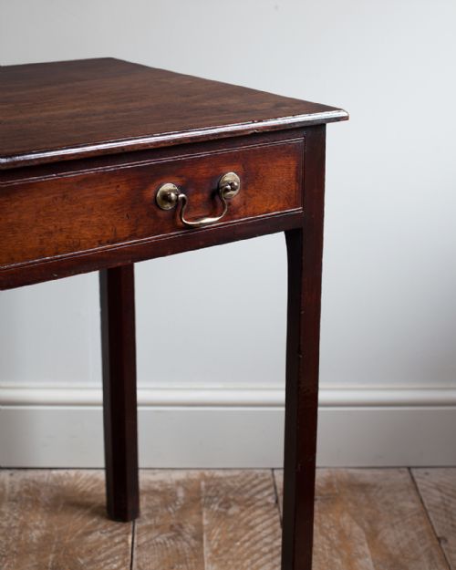 GEORGIAN MAHOGANY SIDE TABLE - ADDITIONAL PHOTO 1