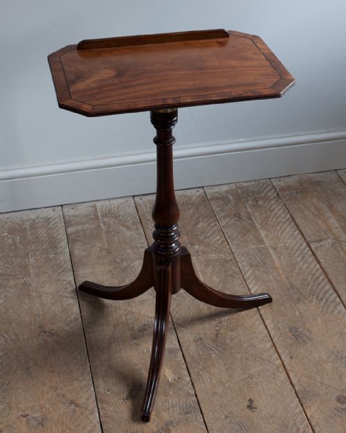 ANTIQUE LAMP TABLE - ADDITIONAL PHOTO 1