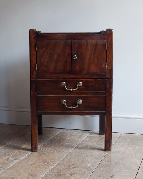 GEORGE III MAHOGANY TRAY TOP COMMODE - ADDITIONAL PHOTO 2