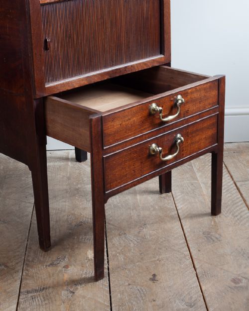 GEORGE III MAHOGANY TRAY TOP COMMODE - ADDITIONAL PHOTO 3