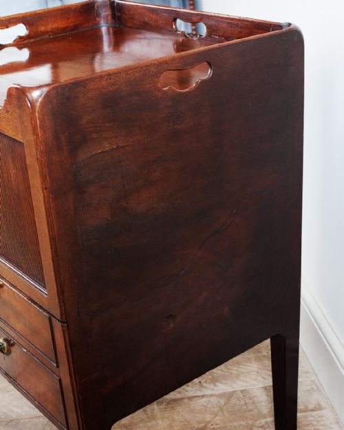 GEORGE III MAHOGANY TRAY TOP COMMODE - ADDITIONAL PHOTO 9