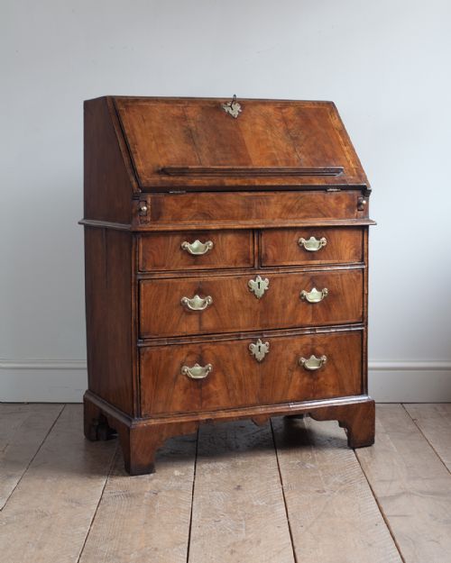 SMALL GEORGE II WALNUT BUREAU - ADDITIONAL PHOTO 1