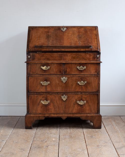 SMALL GEORGE II WALNUT BUREAU - ADDITIONAL PHOTO 2