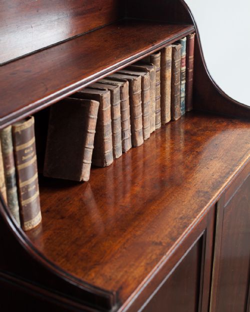 GEORGE III MAHOGANY SIDE CABINET - ADDITIONAL PHOTO 2