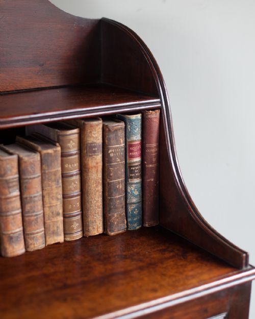 GEORGE III MAHOGANY SIDE CABINET - ADDITIONAL PHOTO 3
