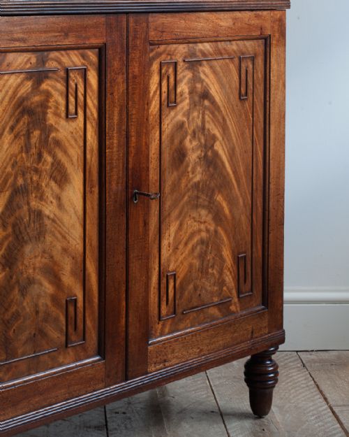 REGENCY MAHOGANY SIDE CABINET - ADDITIONAL PHOTO 6
