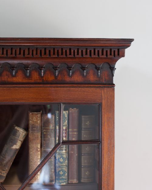 FINE QUALITY GEORGE III MAHOGANY SECRETAIRE BOOKCASE - ADDITIONAL PHOTO 8