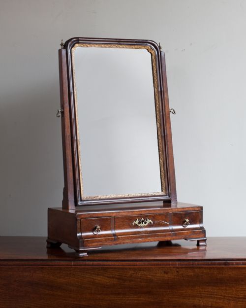 george iii mahogany toilet mirror - CATEGORY: ANTIQUE MIRRORS - DATED GEORGIAN