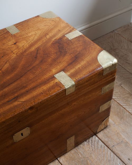 19TH CENTURY BRASS BOUND CAMPHOR WOOD CHEST - ADDITIONAL PHOTO 6