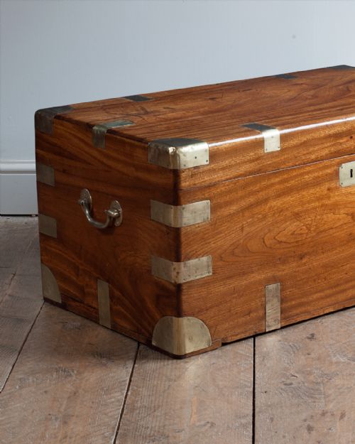 19TH CENTURY BRASS BOUND CAMPHOR WOOD CHEST - ADDITIONAL PHOTO 7