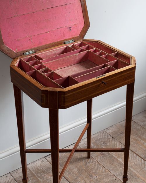 GEORGE III SPECIMEN WORK TABLE - ADDITIONAL PHOTO 3