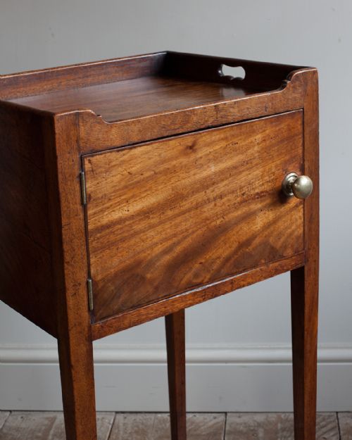 GEORGIAN MAHOGANY POT CUPBOARD - ADDITIONAL PHOTO 2
