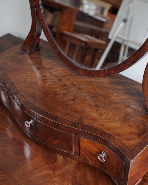 GEORGIAN MAHOGANY SERPENTINE TOILET MIRROR - ADDITIONAL PHOTO 2