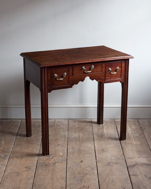 georgian mahogany lowboy - CATEGORY: ANTIQUE FURNITURE - DATED 18TH CENTURY