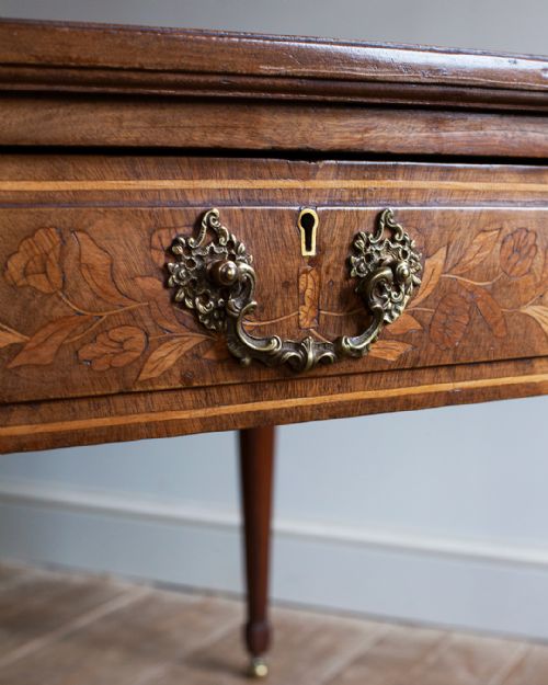 19TH CENTURY DUTCH MAHOGANY AND MARQUETRY WRITING TABLE - ADDITIONAL PHOTO 6