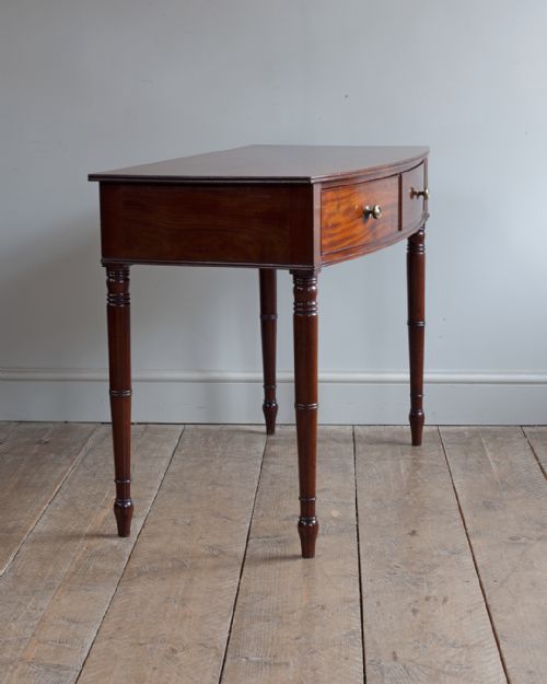 REGENCY MAHOGANY BOWFRONT SIDE TABLE - ADDITIONAL PHOTO 2