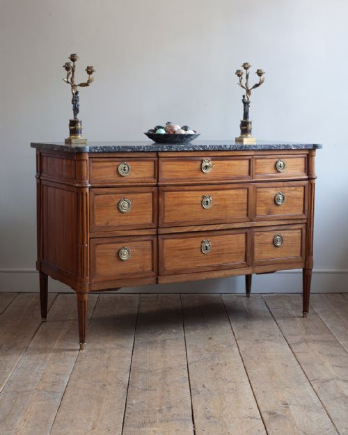 late 18th century french mahogany commode - CATEGORY: ANTIQUE CHEST OF DRAWERS - DATED 18TH CENTURY