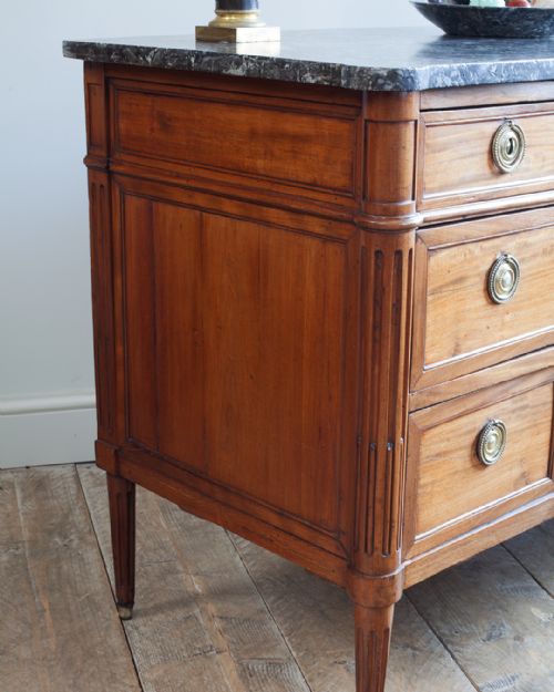 LATE 18TH CENTURY FRENCH MAHOGANY COMMODE - ADDITIONAL PHOTO 4