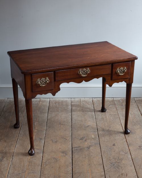 LOVELY QUALITY GEORGE III MAHOGANY LOWBOY - ADDITIONAL PHOTO 1