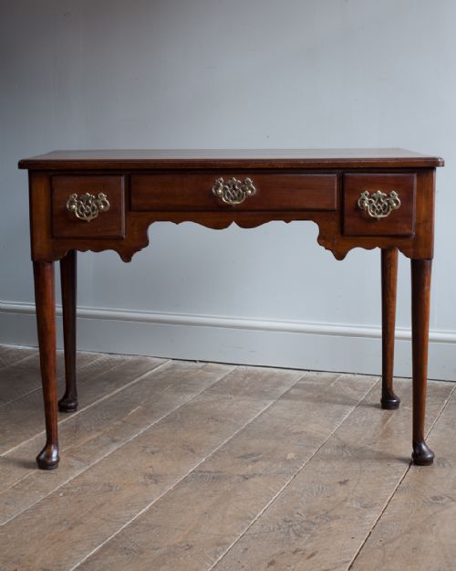 LOVELY QUALITY GEORGE III MAHOGANY LOWBOY - ADDITIONAL PHOTO 2