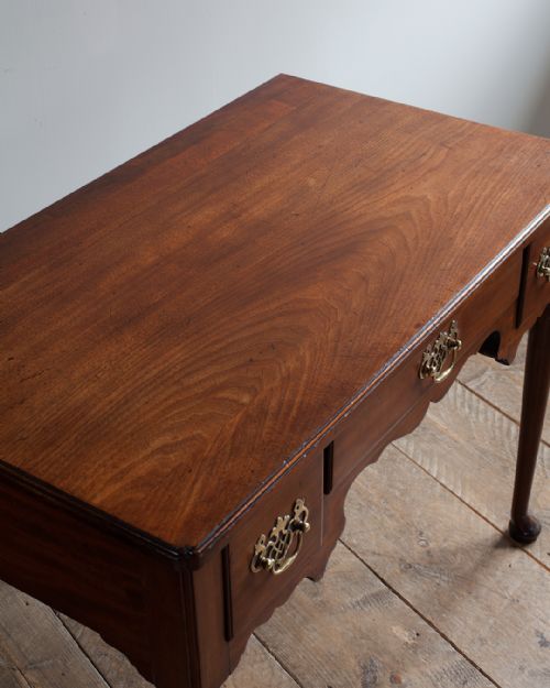 LOVELY QUALITY GEORGE III MAHOGANY LOWBOY - ADDITIONAL PHOTO 3