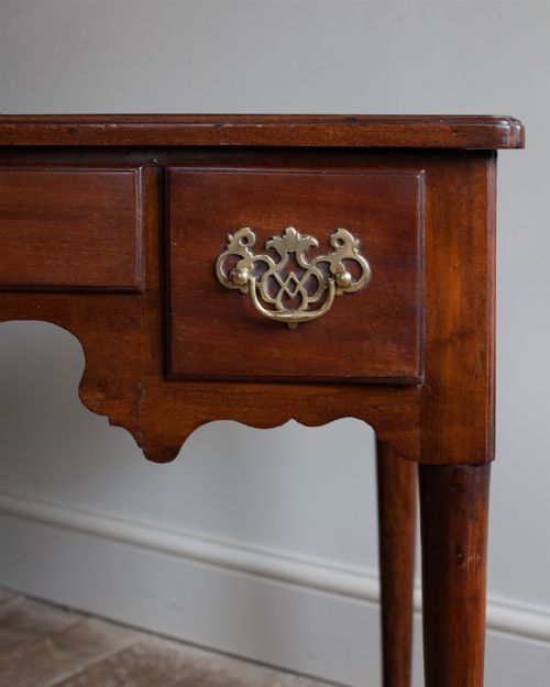 LOVELY QUALITY GEORGE III MAHOGANY LOWBOY - ADDITIONAL PHOTO 5