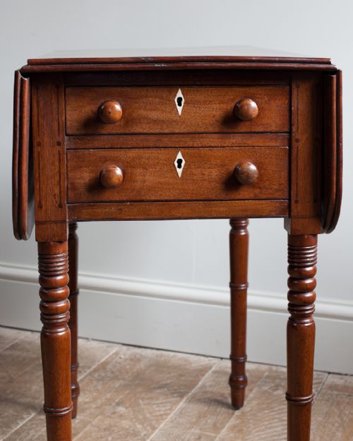 REGENCY MAHOGANY WORK TABLE - ADDITIONAL PHOTO 4