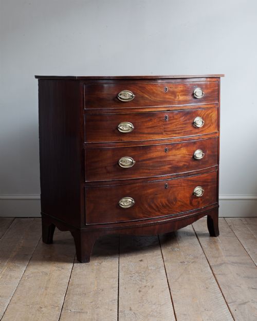 george iv mahogany bowfront chest of drawers - CATEGORY: ANTIQUE CHEST OF DRAWERS - DATED 19TH CENTURY