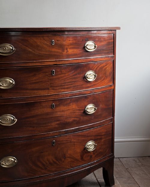 GEORGE IV MAHOGANY BOWFRONT CHEST OF DRAWERS - ADDITIONAL PHOTO 2