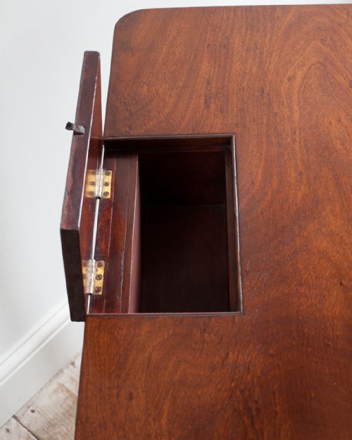 REGENCY MAHOGANY CHAMBER WRITING TABLE - ADDITIONAL PHOTO 5