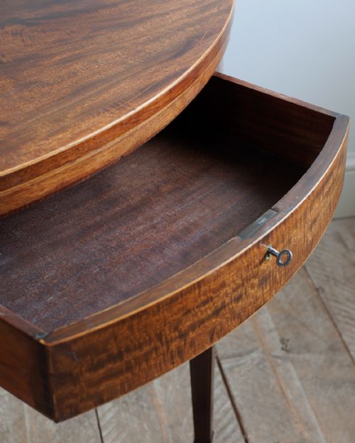 GEORGE III MAHOGANY DEMILUNE TEA TABLE - ADDITIONAL PHOTO 3