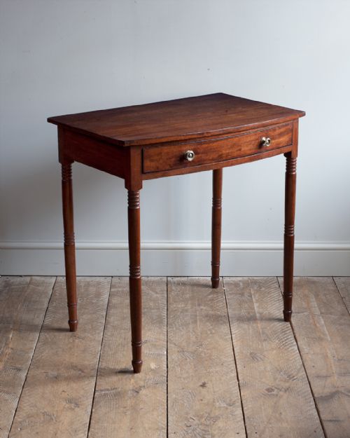 regency mahogany bowfront side table - CATEGORY: ANTIQUE TABLES - DATED 19TH CENTURY