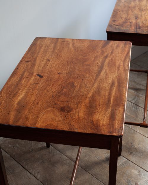 ELEGANT MATCHED PAIR OF GEORGIAN MAHOGANY SIDE TABLES - ADDITIONAL PHOTO 4
