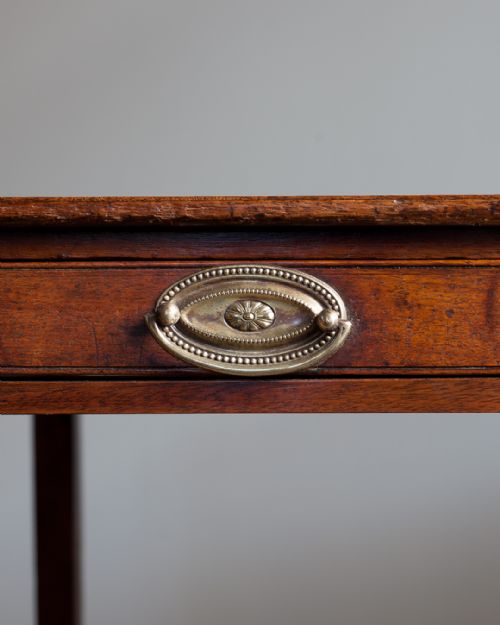 ELEGANT MATCHED PAIR OF GEORGIAN MAHOGANY SIDE TABLES - ADDITIONAL PHOTO 6
