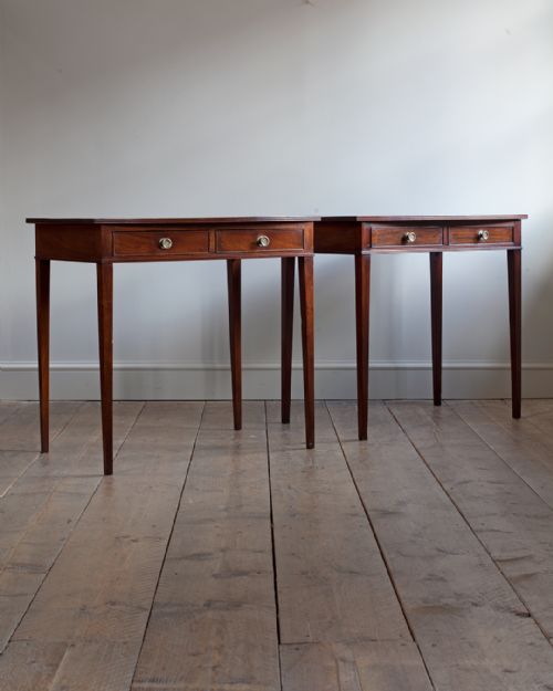 GEORGIAN MAHOGANY BOWFRONT SIDE TABLES - ADDITIONAL PHOTO 2