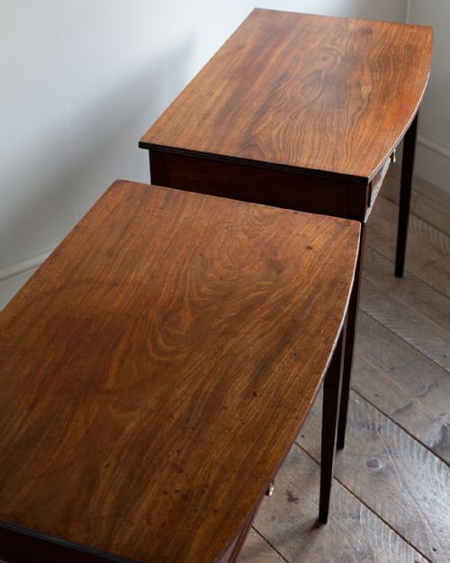 GEORGIAN MAHOGANY BOWFRONT SIDE TABLES - ADDITIONAL PHOTO 3