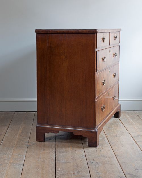 GEORGE II WALNUT CHEST OF DRAWERS - ADDITIONAL PHOTO 4