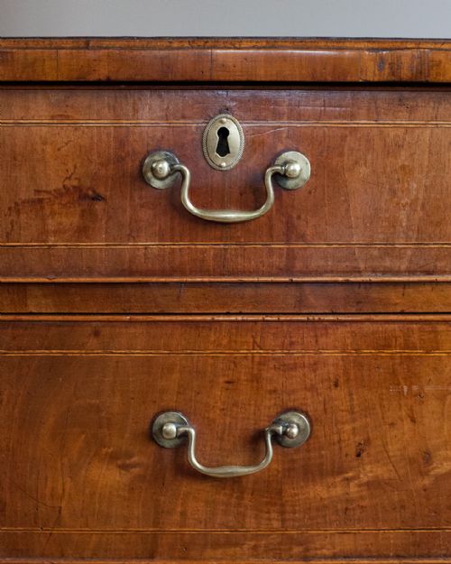 GEORGE II WALNUT CHEST OF DRAWERS - ADDITIONAL PHOTO 7